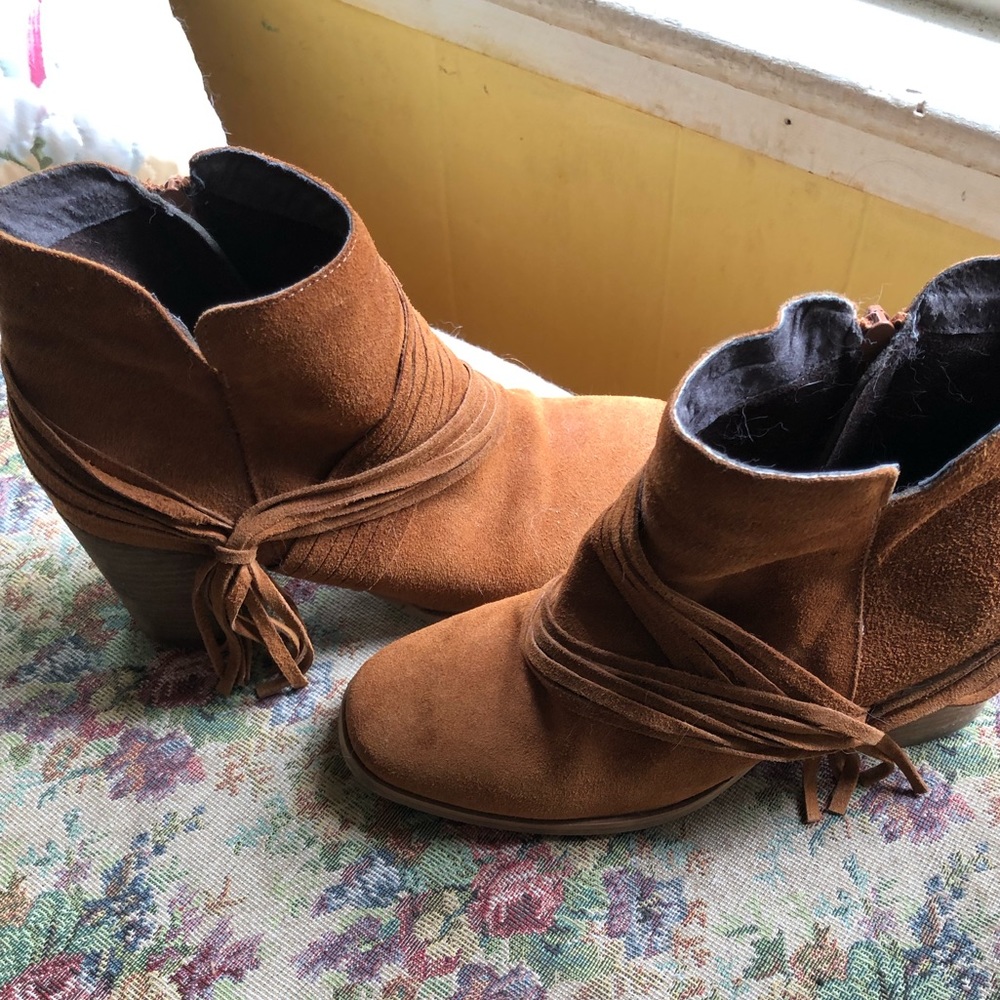 Faux suede Booties